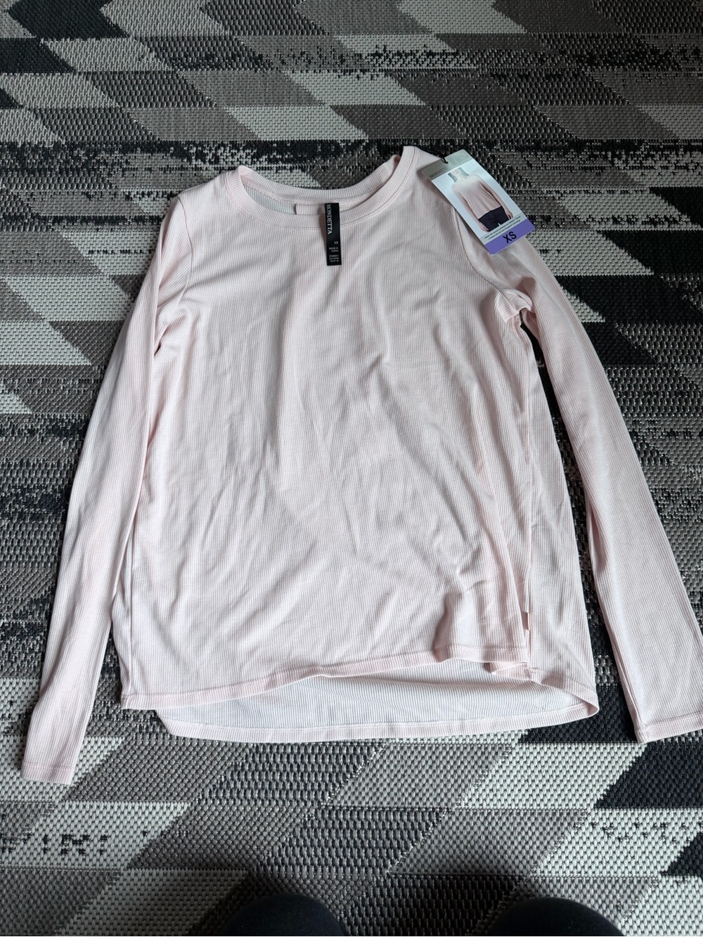 Mondetta Long-Sleeve Scoop Neck Top - Light Pink
